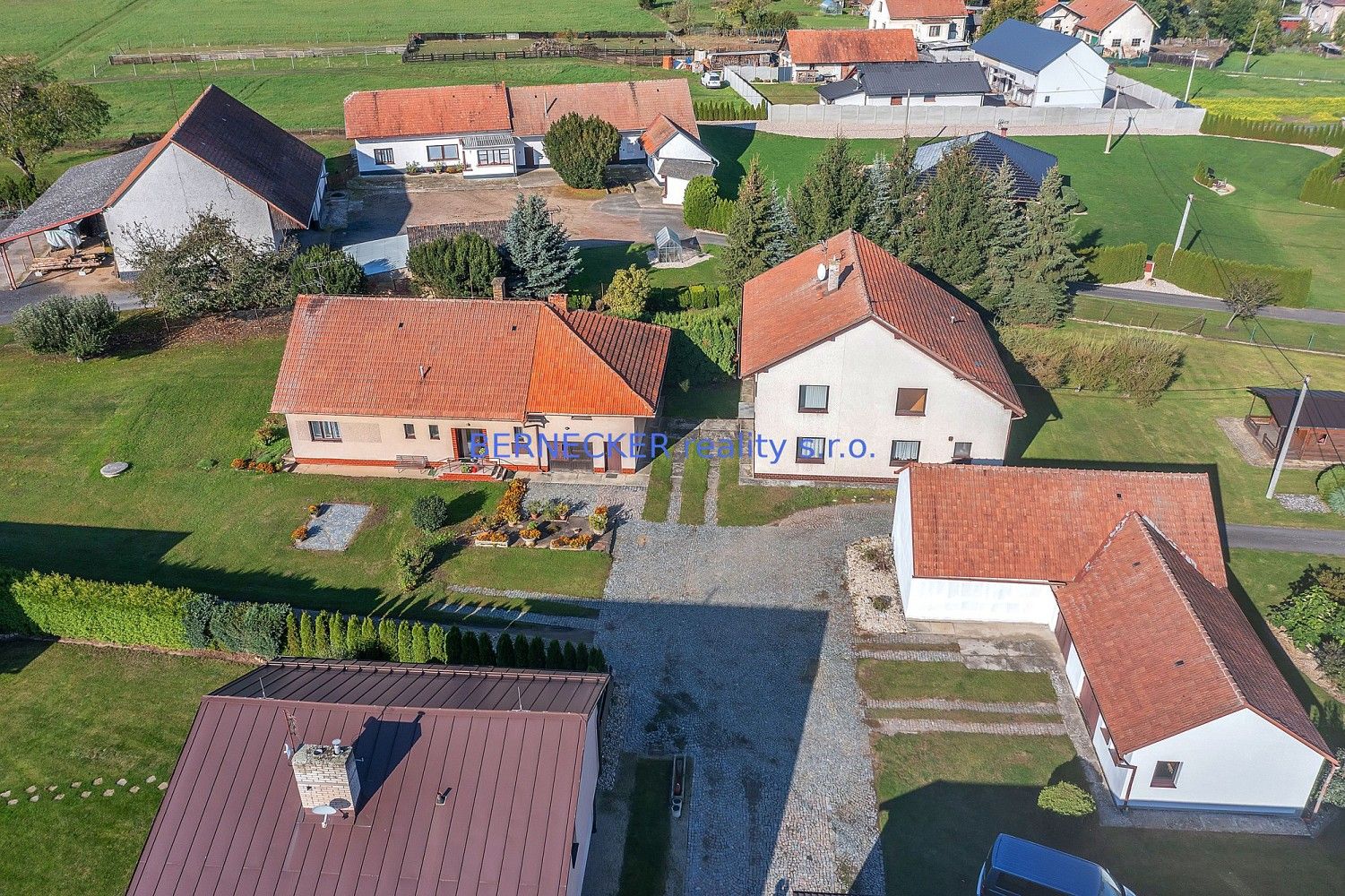 Rodinné domy, Dolní Ředice, okres Pardubice, Pardubický kraj, 465 m² - 2