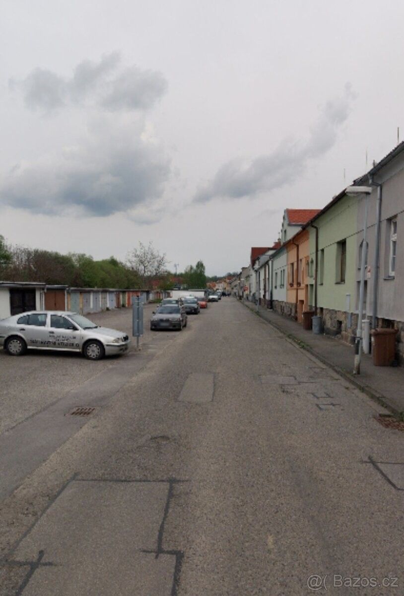 Garáže, České Budějovice, 370 04