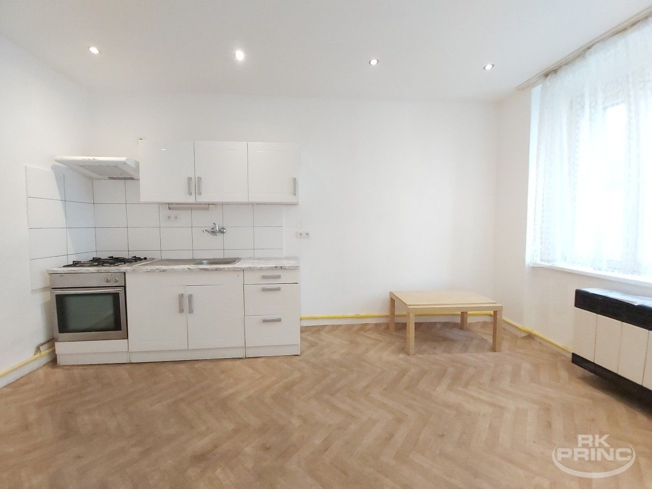 Prodej byt 1+1 - Koněvova, Praha, 46 m²