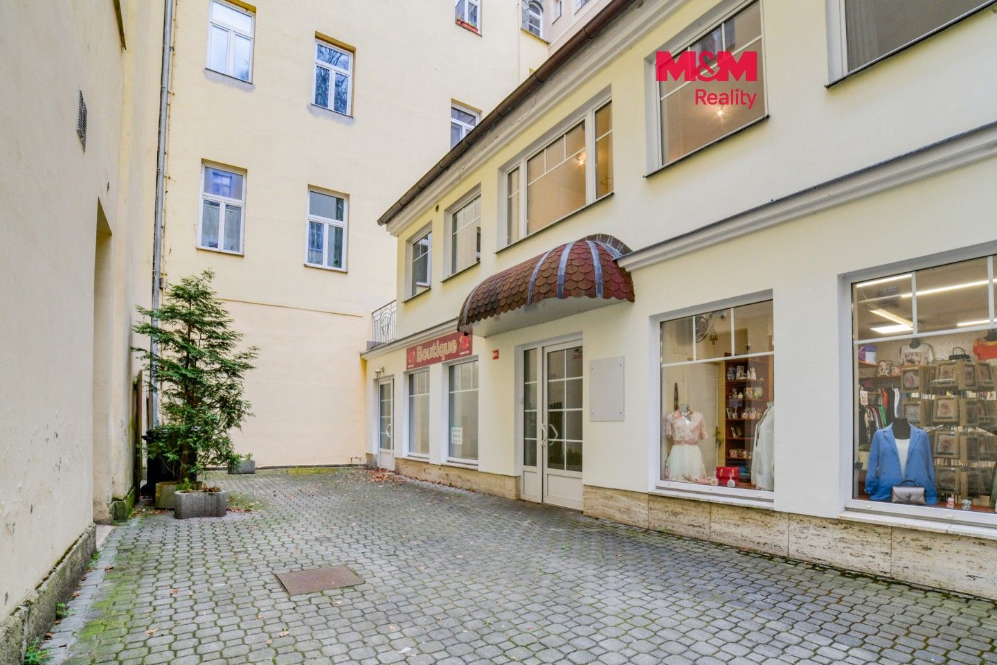Obchodní prostory, Hlavní třída, Mariánské Lázně, 35 m² - 1