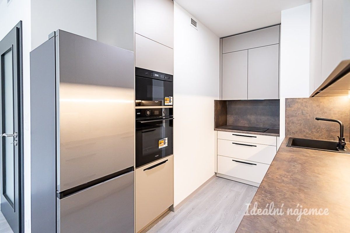 2+kk, Poděbradská, Praha, 55 m²