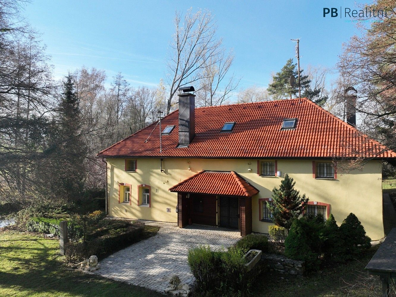Prodej rodinný dům - Křemže - Chlumeček, okres Český Krumlov, Jihočeský kraj, 450 m² - 2