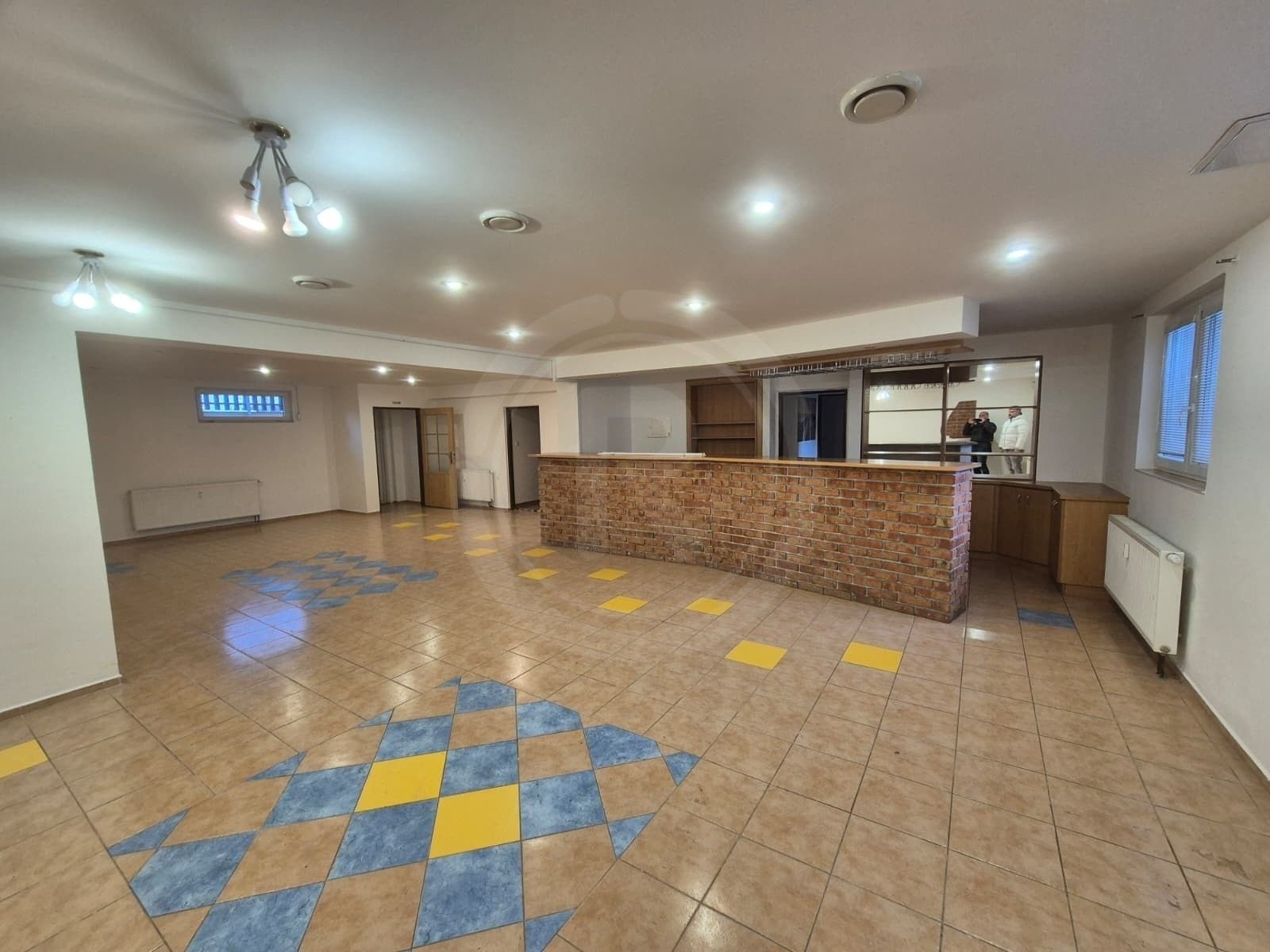 Obchodní prostory, Poříčská, Boršov nad Vltavou, 163 m²