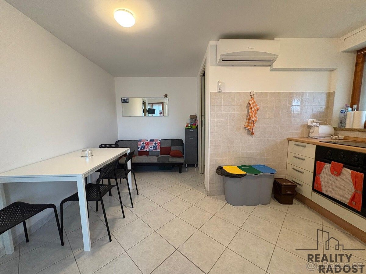 Prodej byt - 987 66, Zahraničí