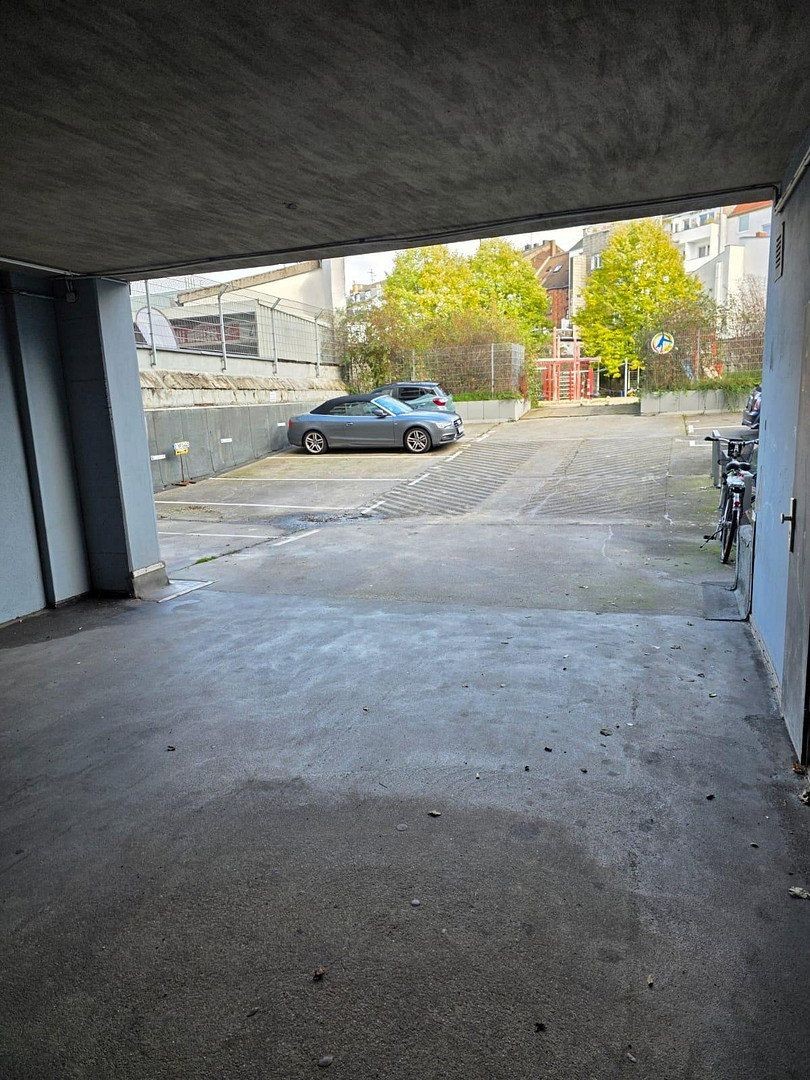 Pronájem garáž - Kölnerstr 44 Düsseldorf Stadtmitte Nordrhein-Westfalen 40211 - 5
