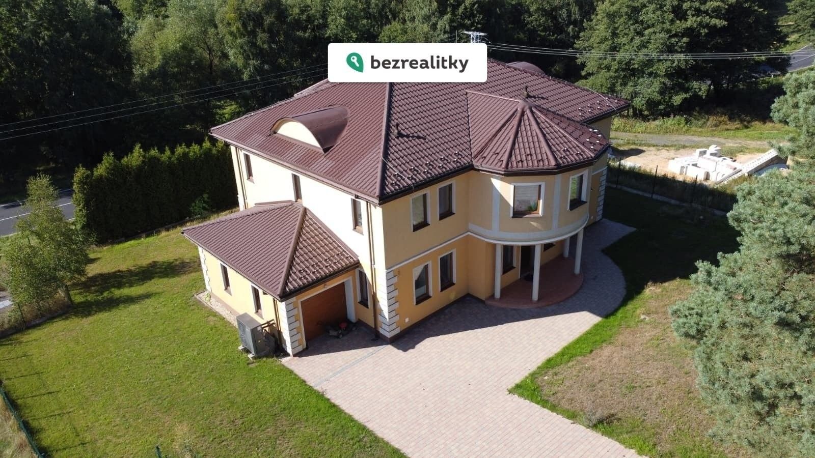 Rodinné domy, Mezirolí, Nová Role, 347 m²