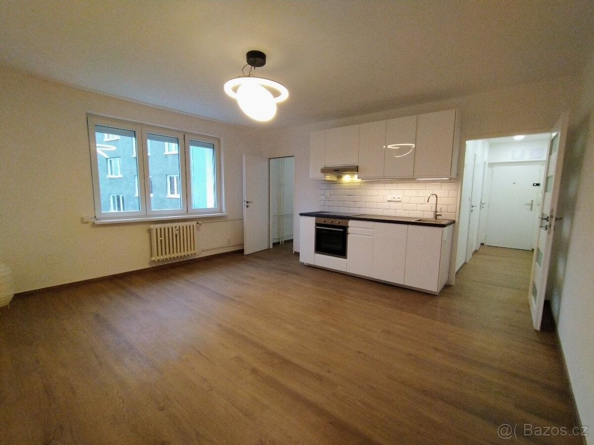 Byty, Praha, 170 00