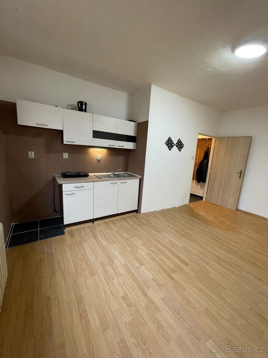 Pronájem byt - Ostrava, 708 00