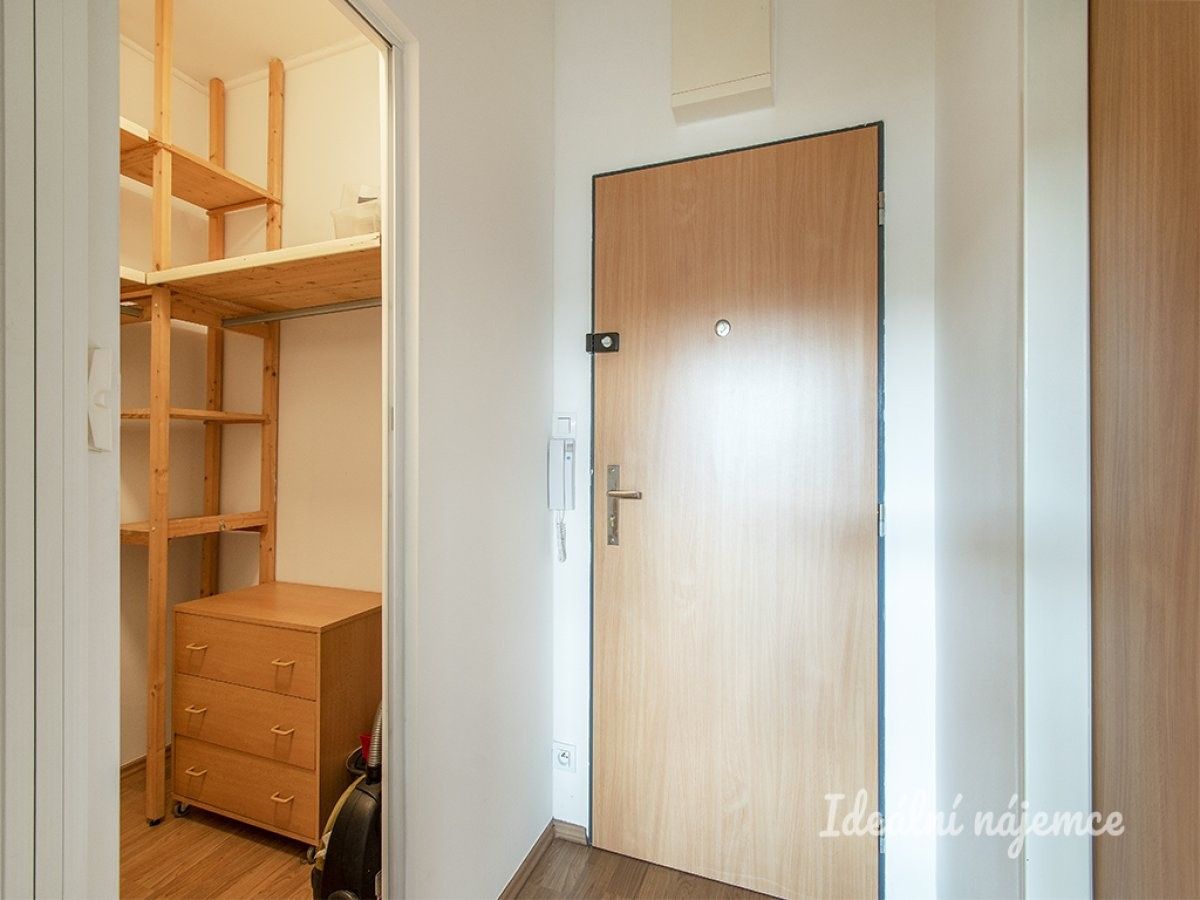 Pronájem byt 1+kk - Poděbradská, Praha, 33 m² - 5