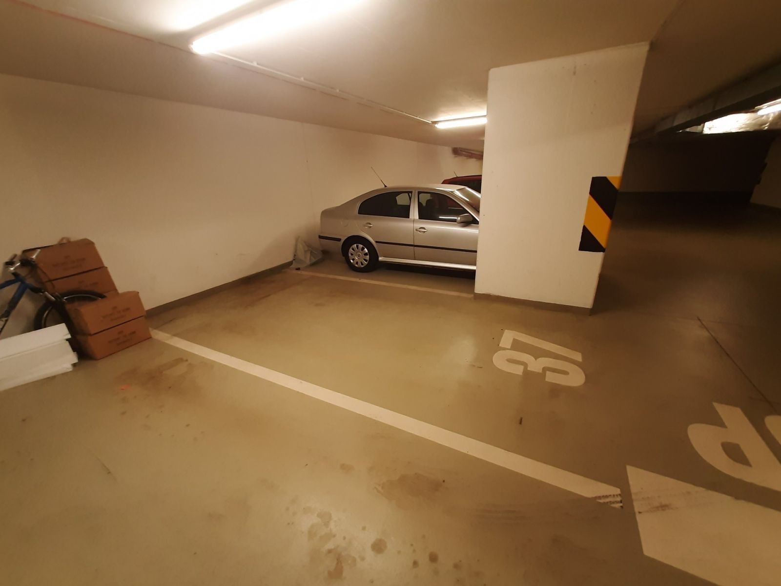 Garáže, Praha - Hrdlořezy, 15 m²