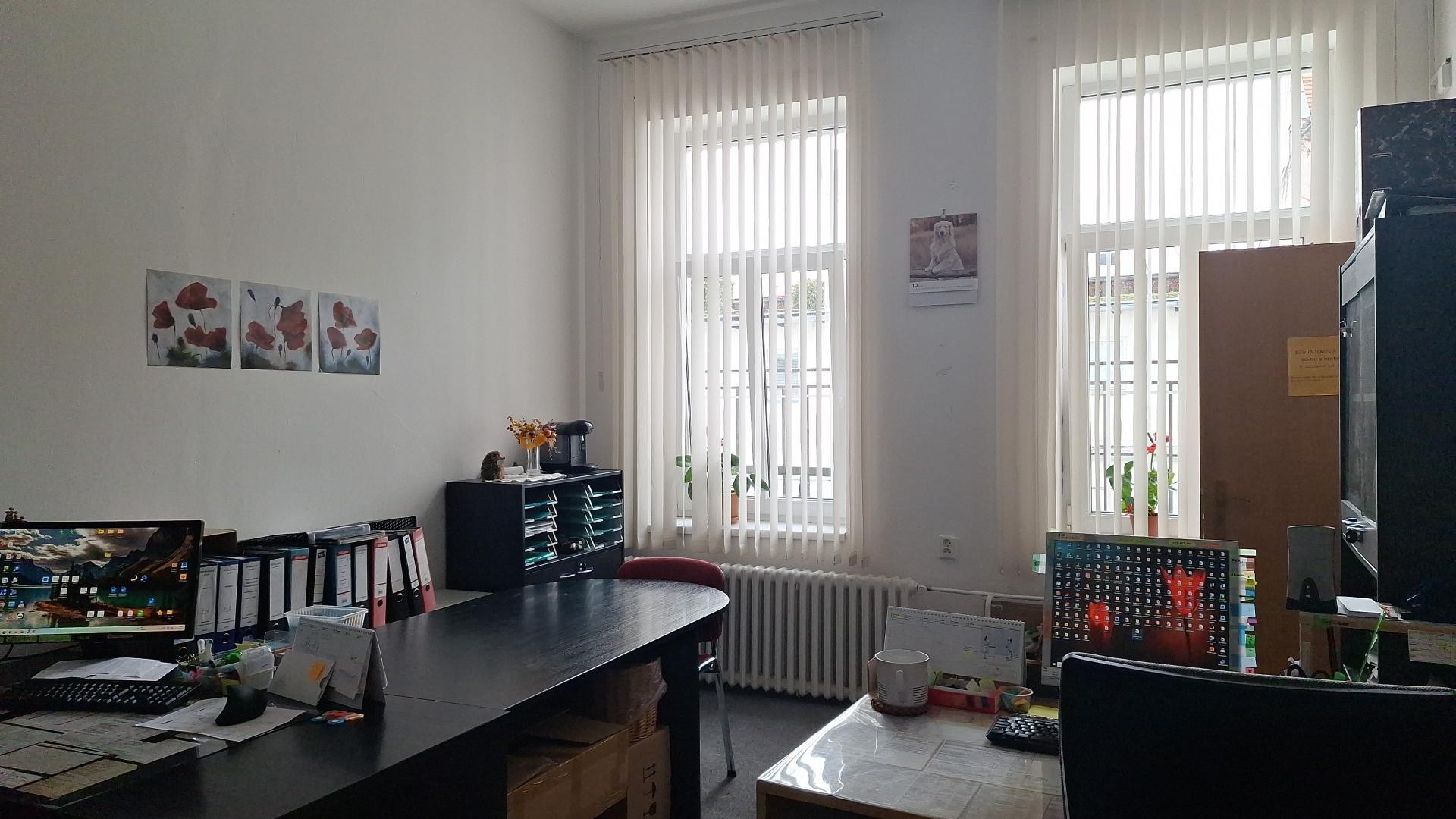 Pronájem kancelář - třída Míru, Pardubice, 18 m² - 2