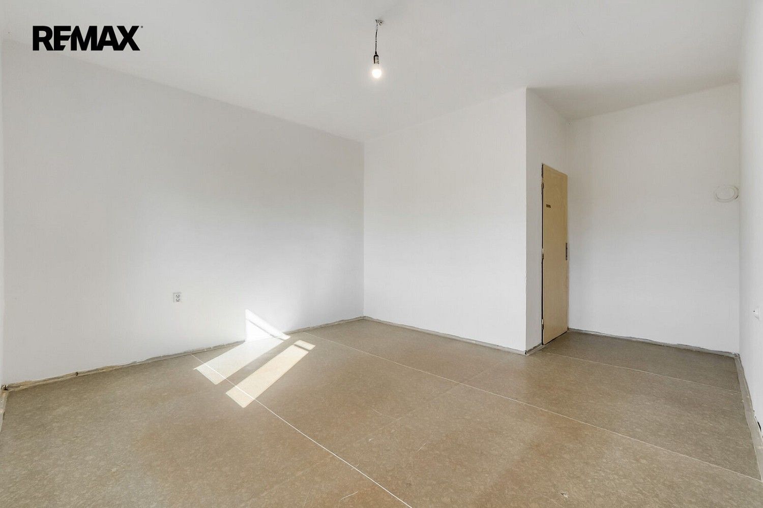 Byt 3+kk · 70 m² · Praha - Dubeč, okres Praha 15, Hlavní město Praha - 3