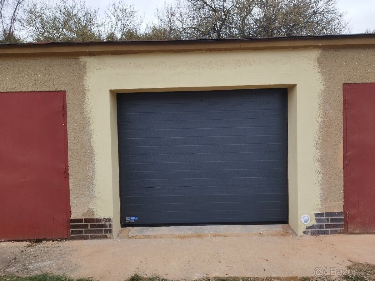 Garáže, Třebíč, 674 01