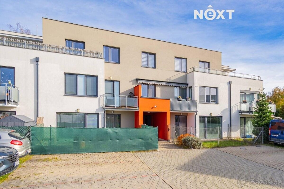 Byty, Hluboká nad Vltavou, 373 41