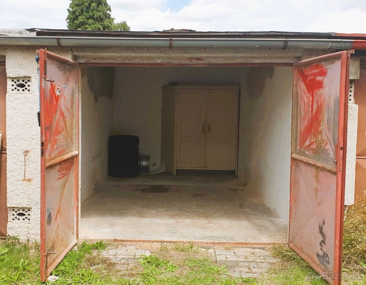 Prodej garáž - Rožmitál pod Třemšínem, 262 42
