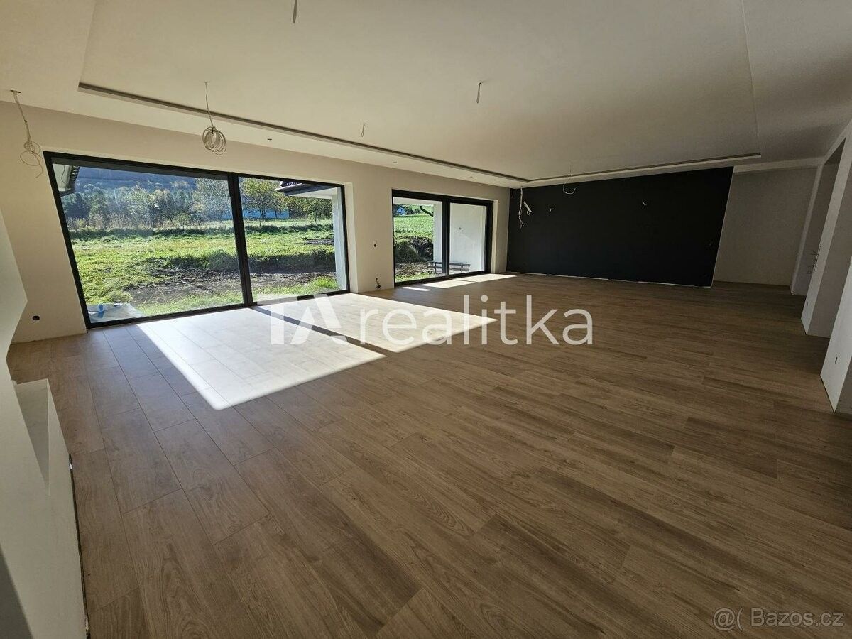 Prodej dům - Karviná, 734 01, 330 m²