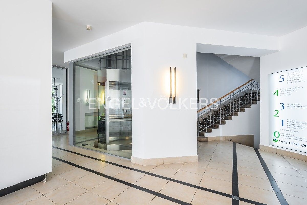 Kancelář · 451 m² · Žerotínova 1133, Praha Žižkov - 3