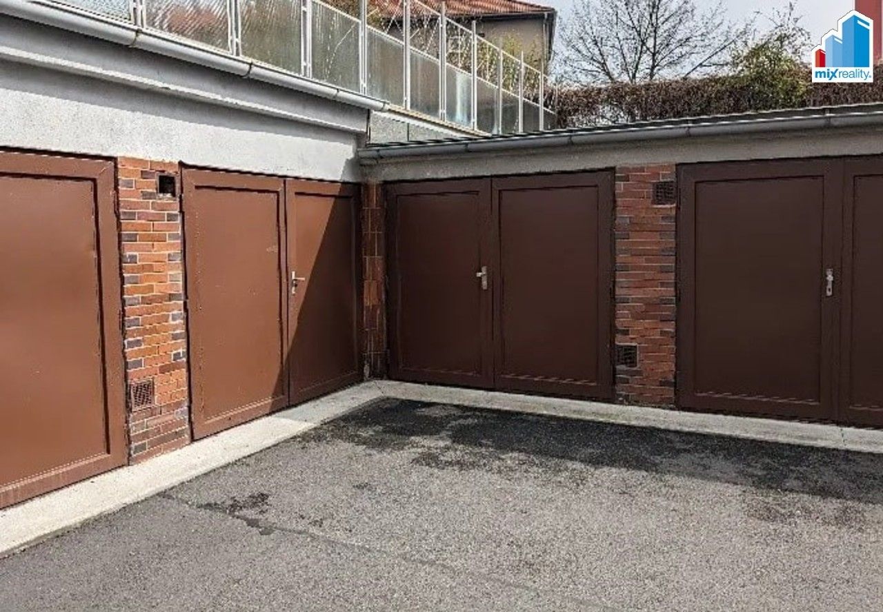 Garáže, Jetelová, Plzeň, 17 m²