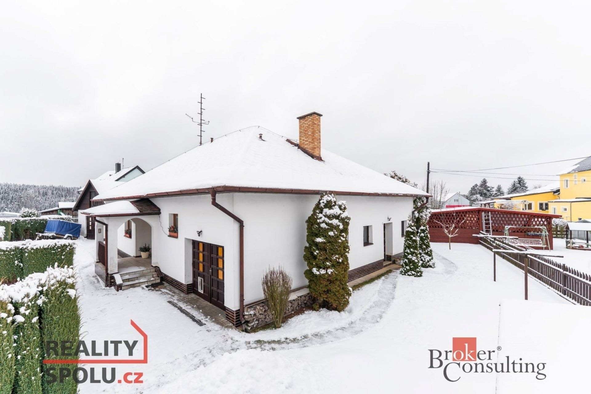 Rodinné domy, Pila, 255 m²