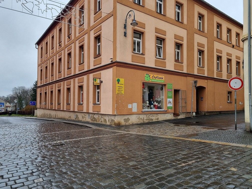 Obchodní prostory, Náměstí Dobrovského, Rumburk, 100 m²