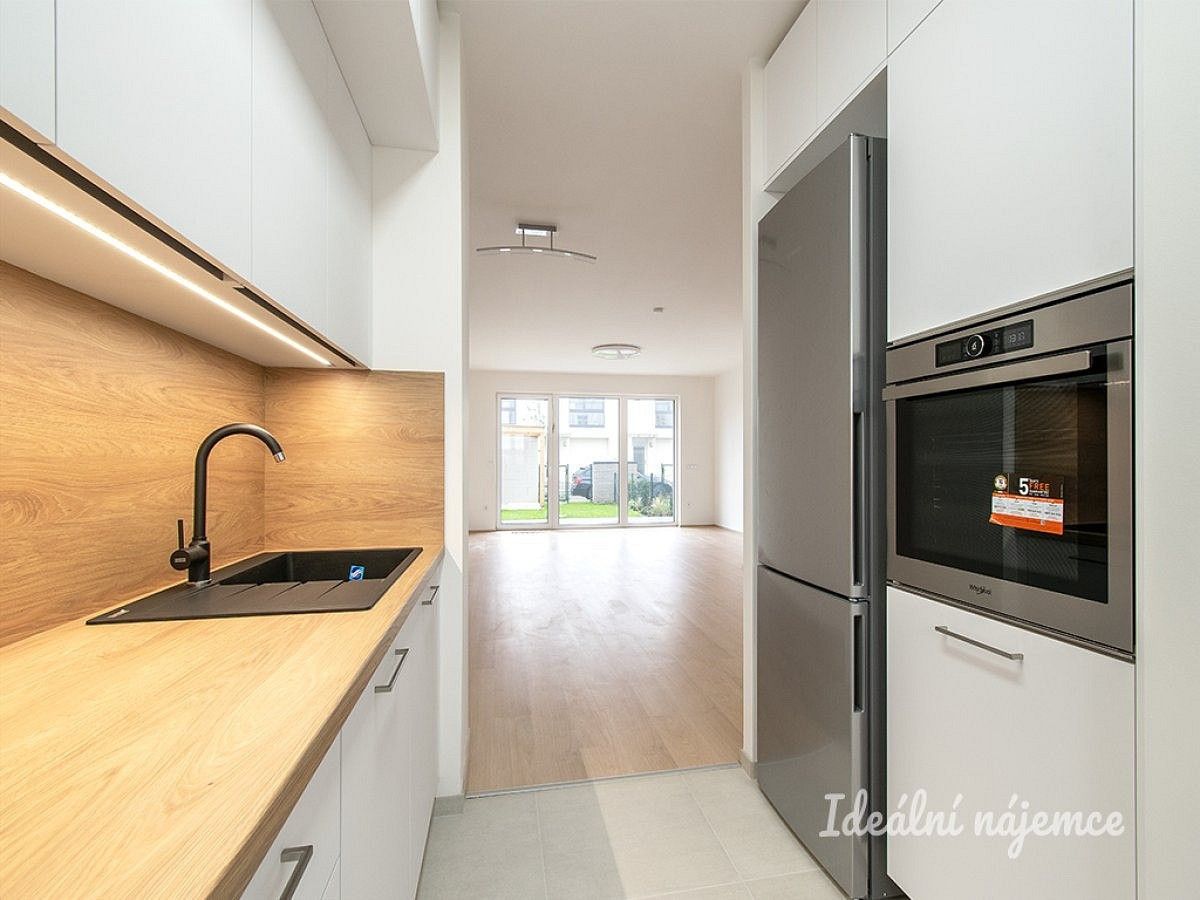 Byt 4+kk · 107 m² · U spojů, Praha 8 - Ďáblice - 4