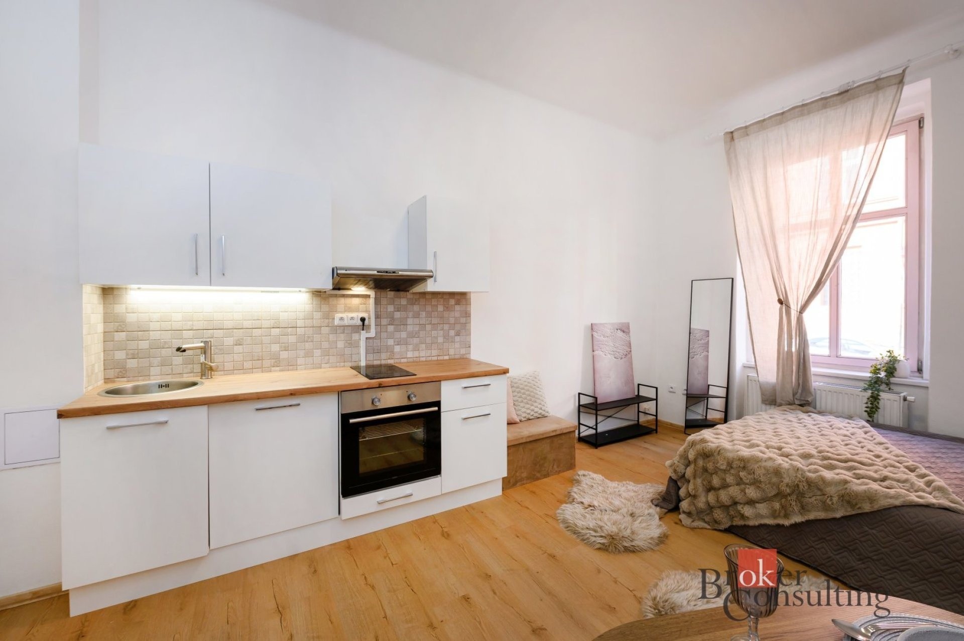 Byt 1+kk · 27 m² · Krátká, Plzeň - 3