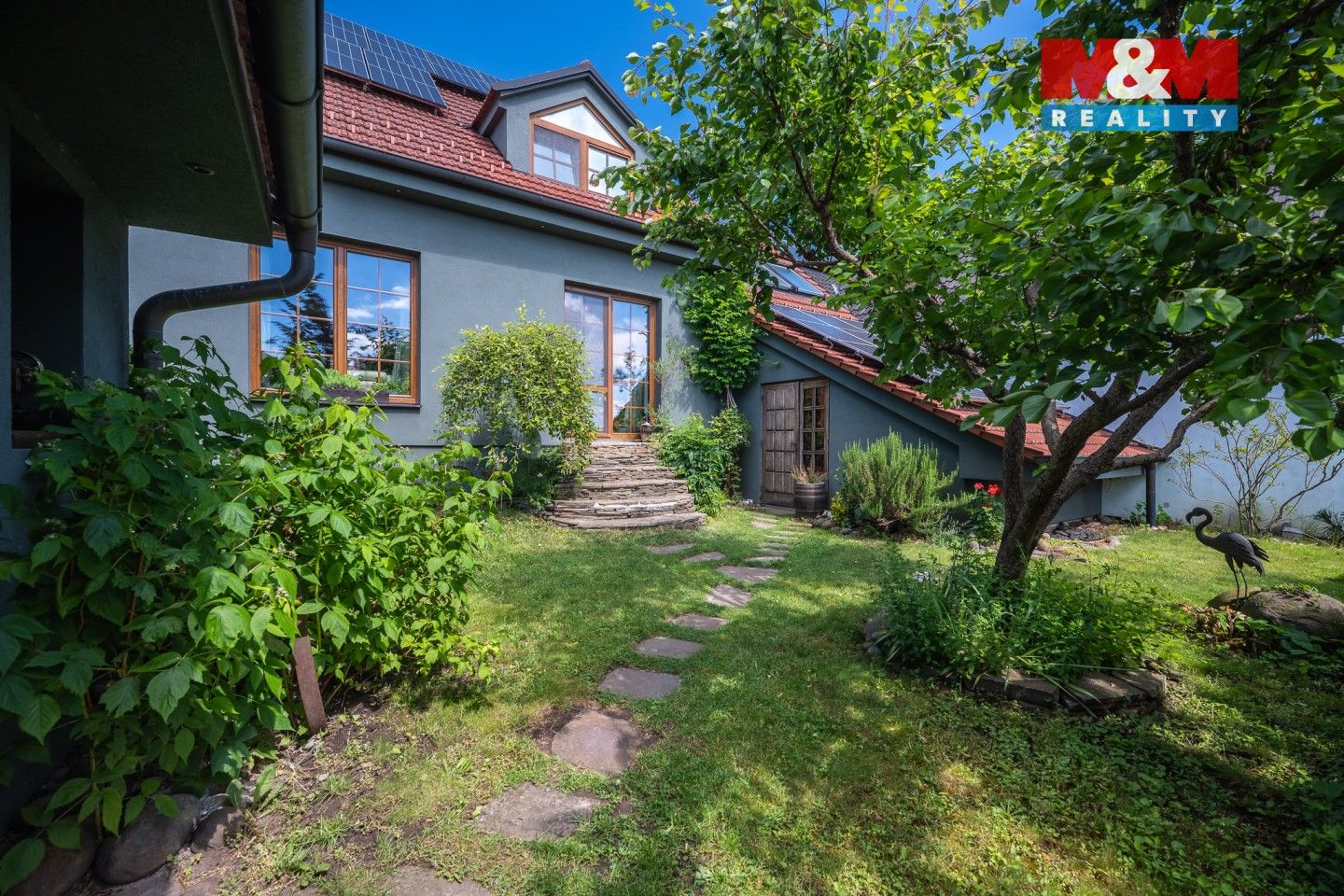 Rodinné domy, Hovorany, 262 m² - 1