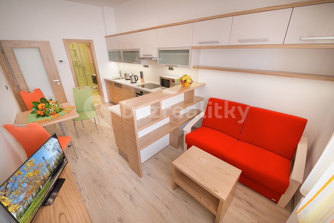 2+kk, Vrázova, Praha - Smíchov, 37 m² - 2