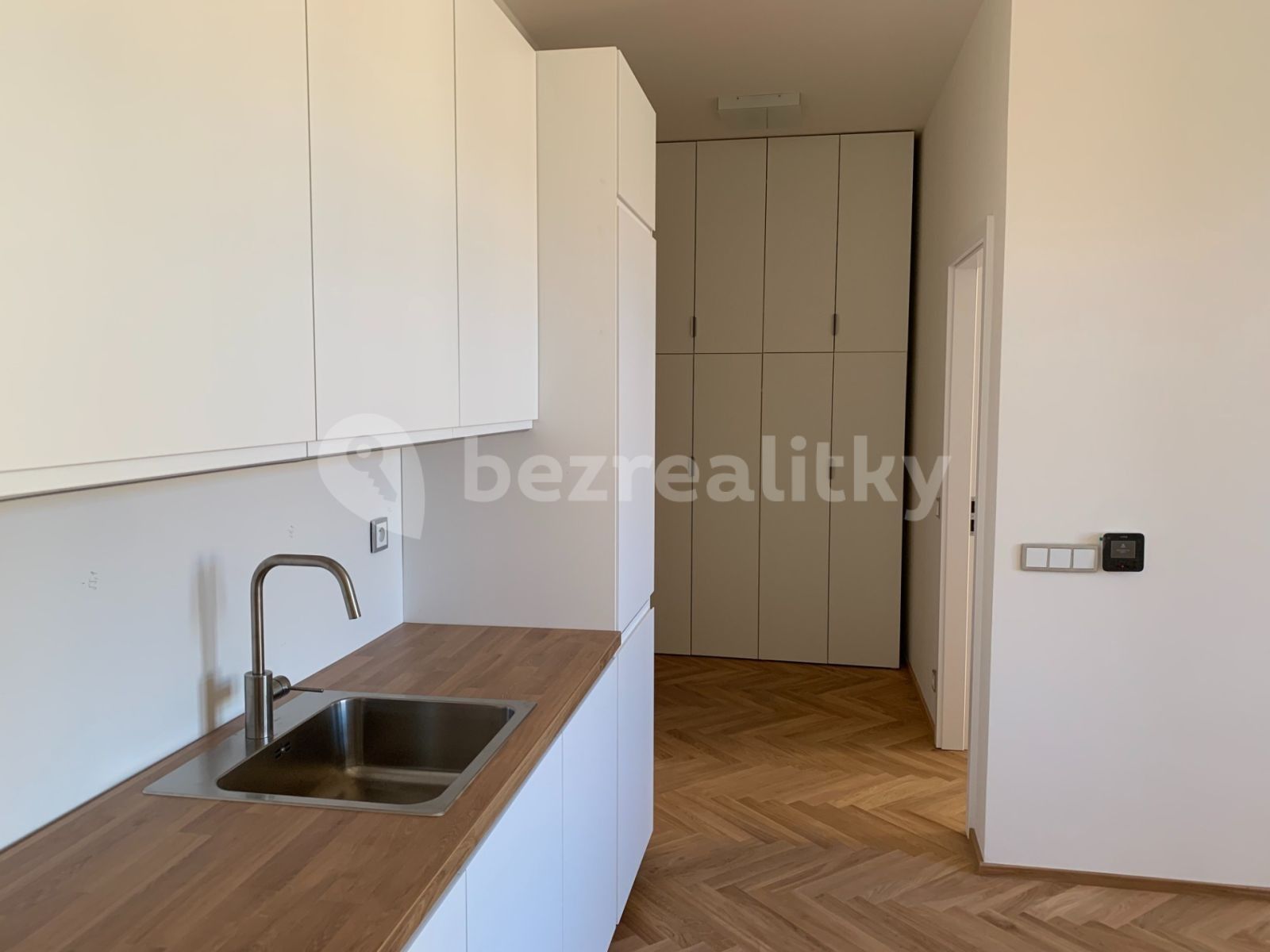 Byt 2+kk · 48 m² · Na Poříčním právu, Praha - Nové Město - 4