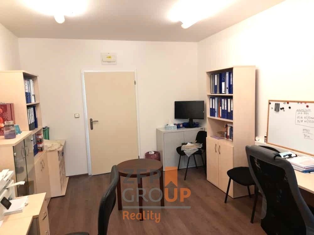 Pronájem kancelář - Praha, 156 00