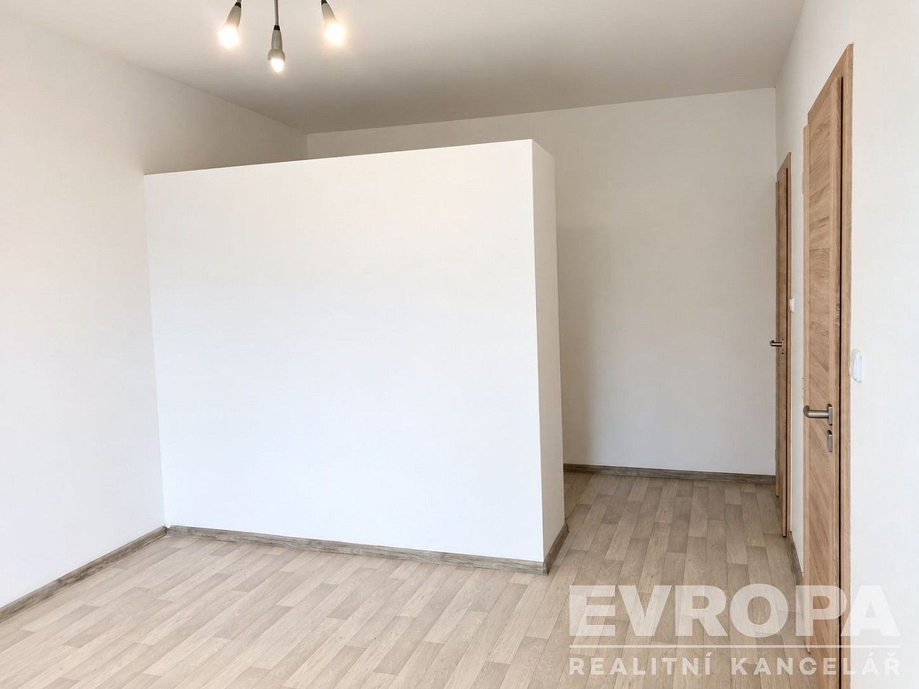 Pronájem byt 3+1 - Manětínská, Plzeň - Bolevec, 76 m² - 5