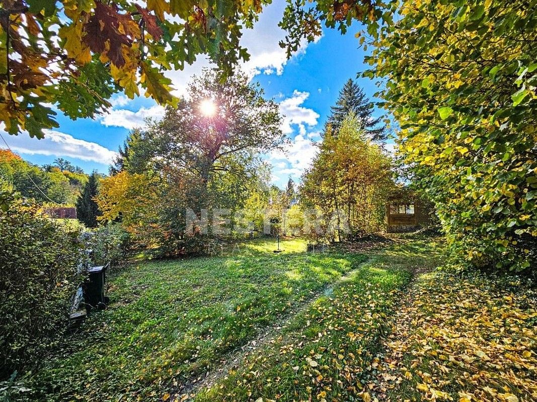 Pozemek pro bydlení, 811 m²