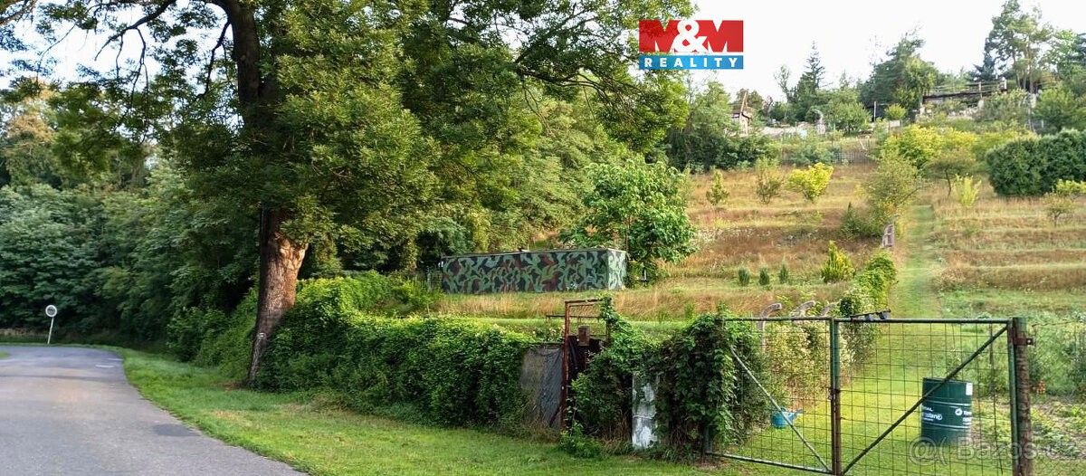 Zahrady, Hoštka, 411 72