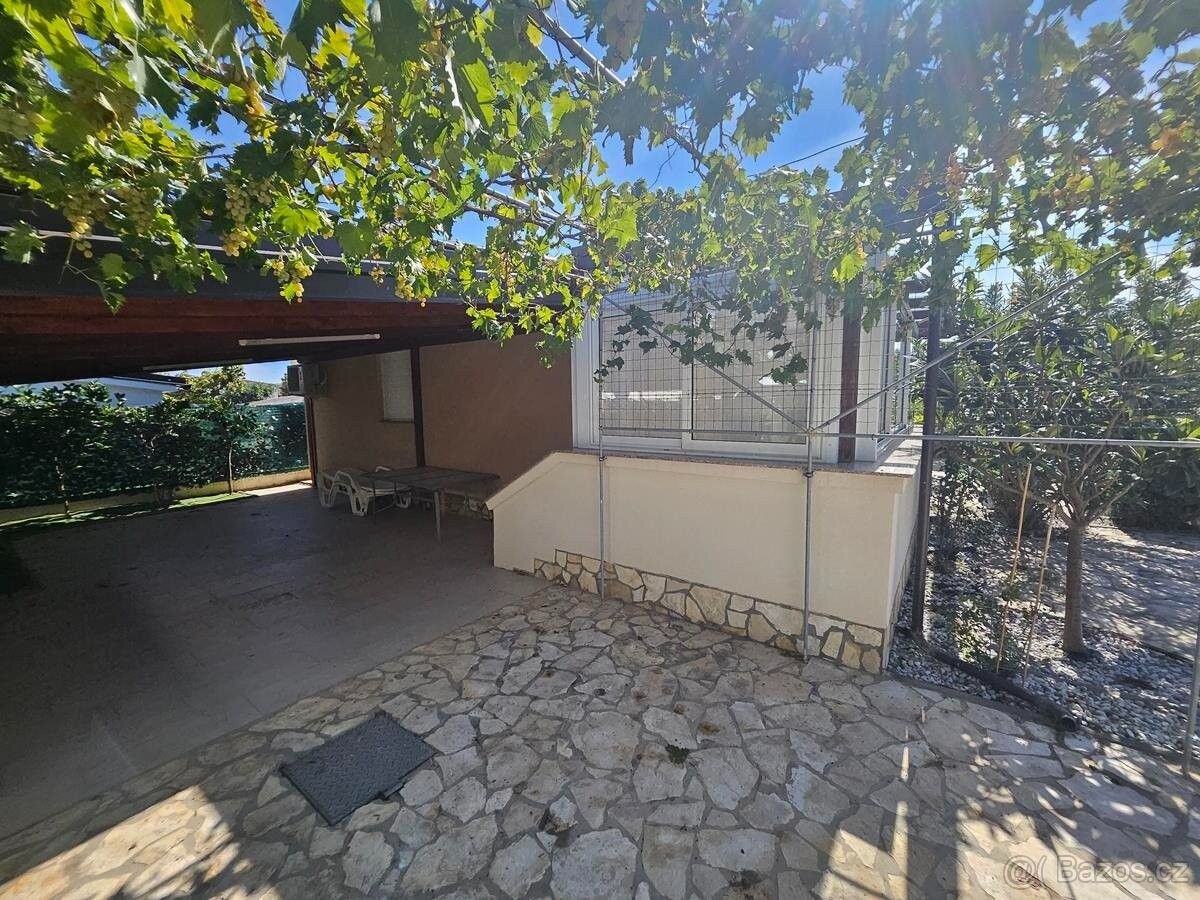 Rodinný dům · 987 66, Zahraničí - 4