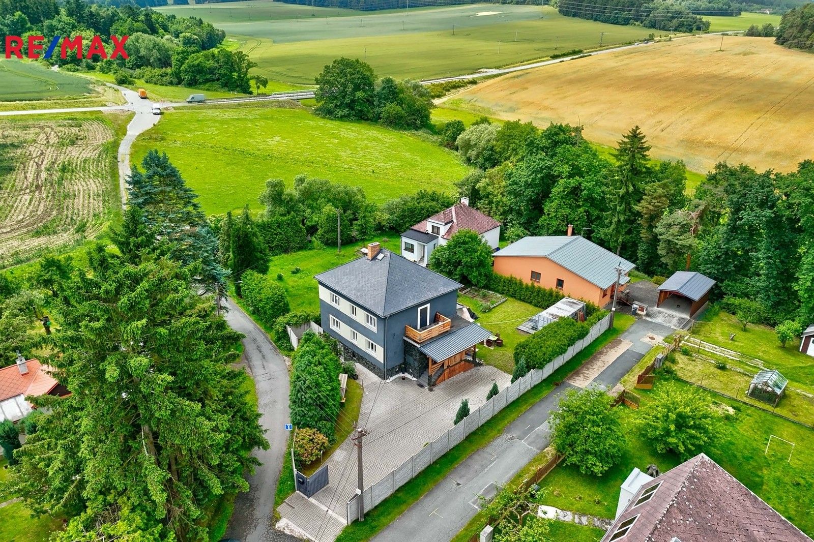 Prodej rodinný dům - Okružní, Hrádek, 200 m²