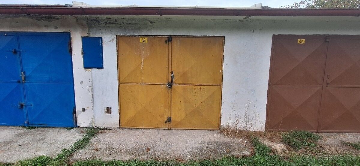 Garáže, Býchory, 280 02