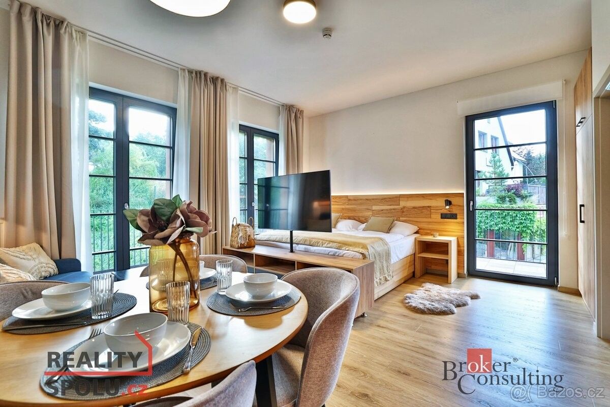 Prodej byt - 987 66, Zahraničí