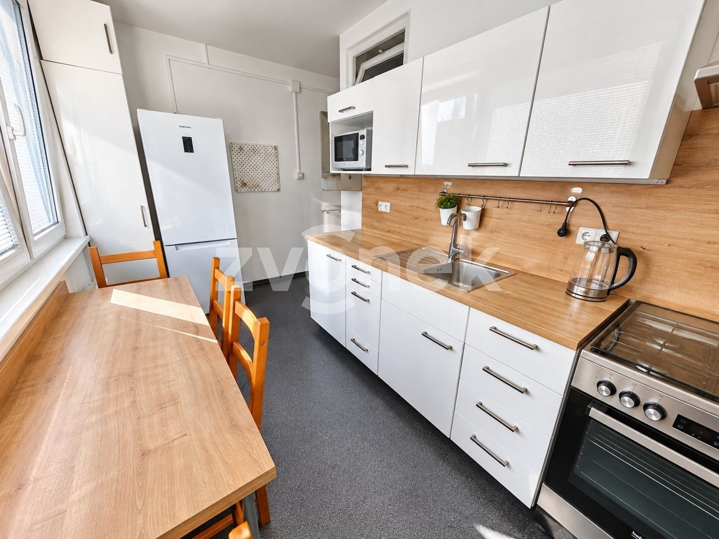 Pronájem byt 3+1 - Slezská 4768, Zlín, 68 m² - 1