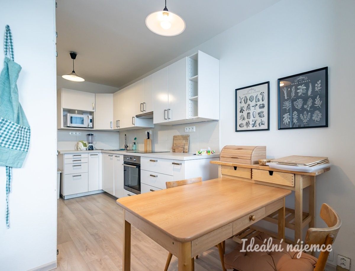 3+1, Tatarkova, Praha, 77 m²