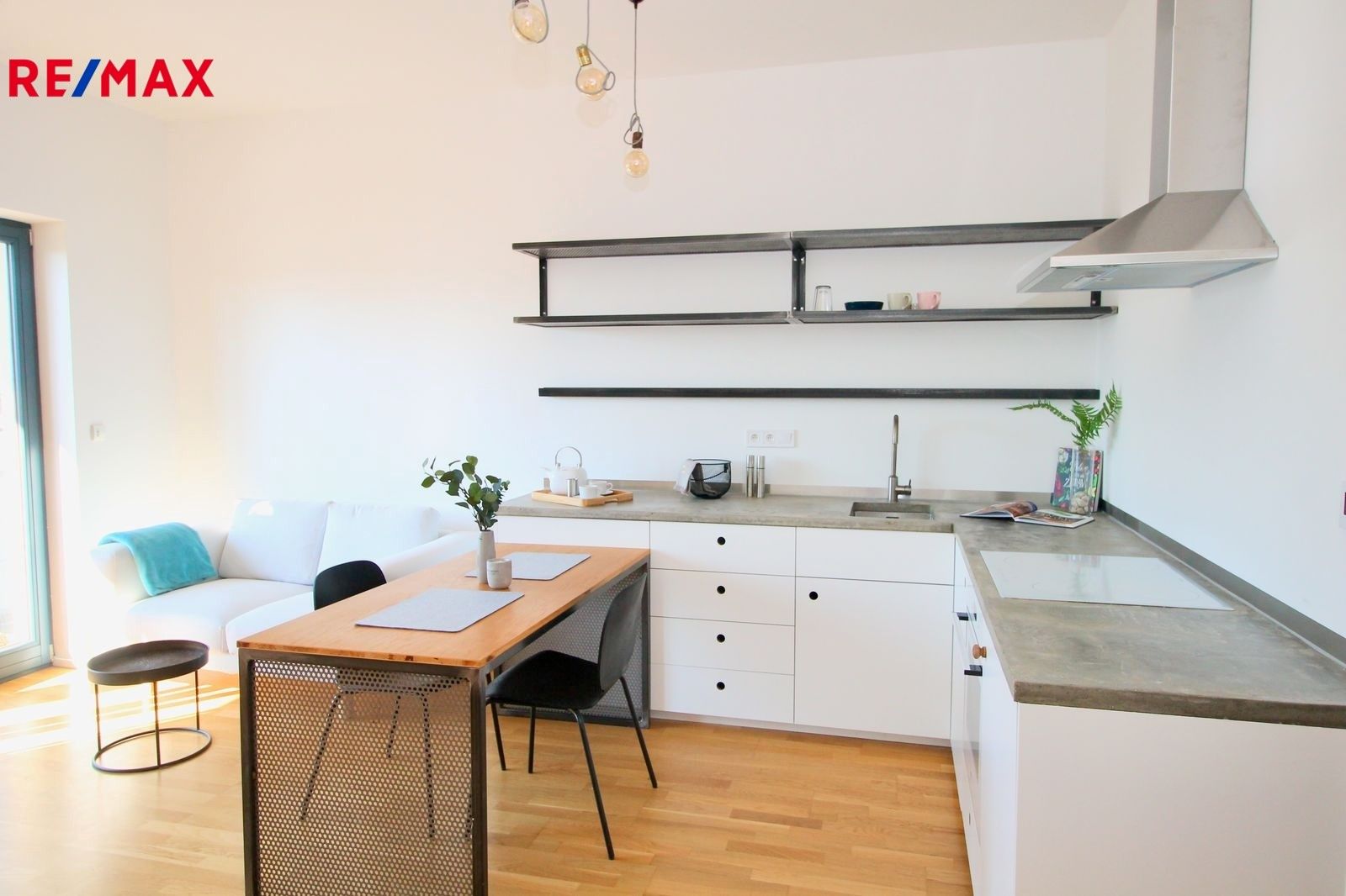 1+kk, U průhonu 1493, Praha, 35 m²