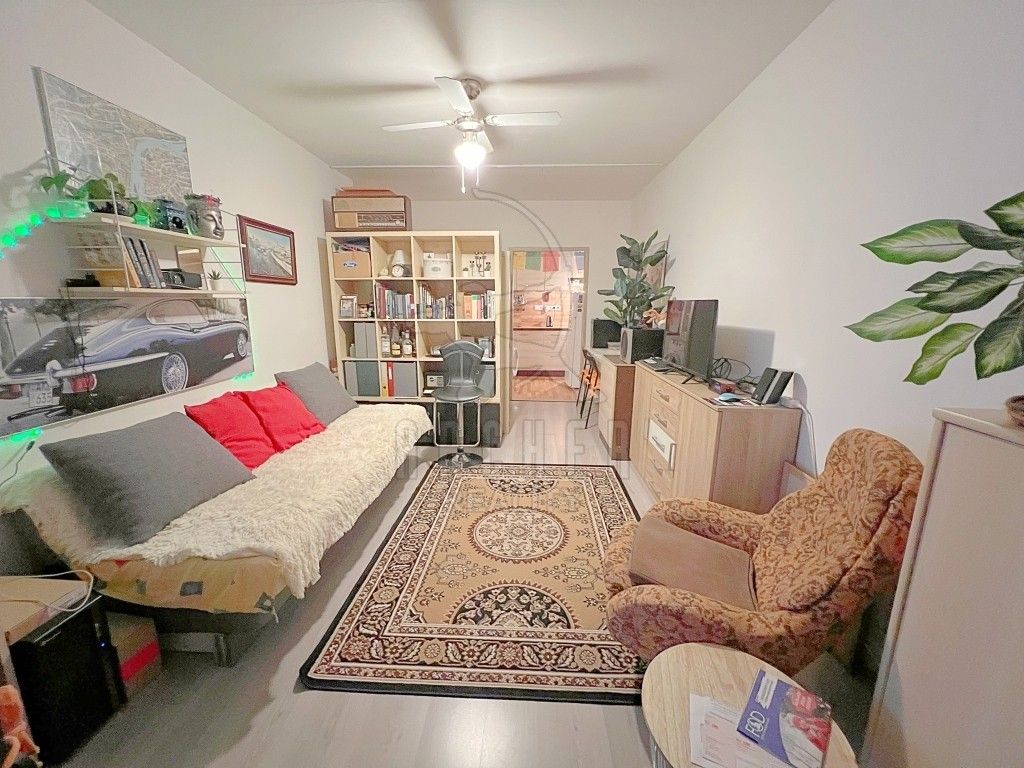 2+kk, Zahradníčkova, Praha, 47 m²