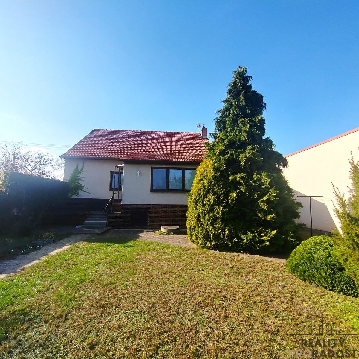 Prodej rodinný dům - Šeříková, Lužice, 100 m²