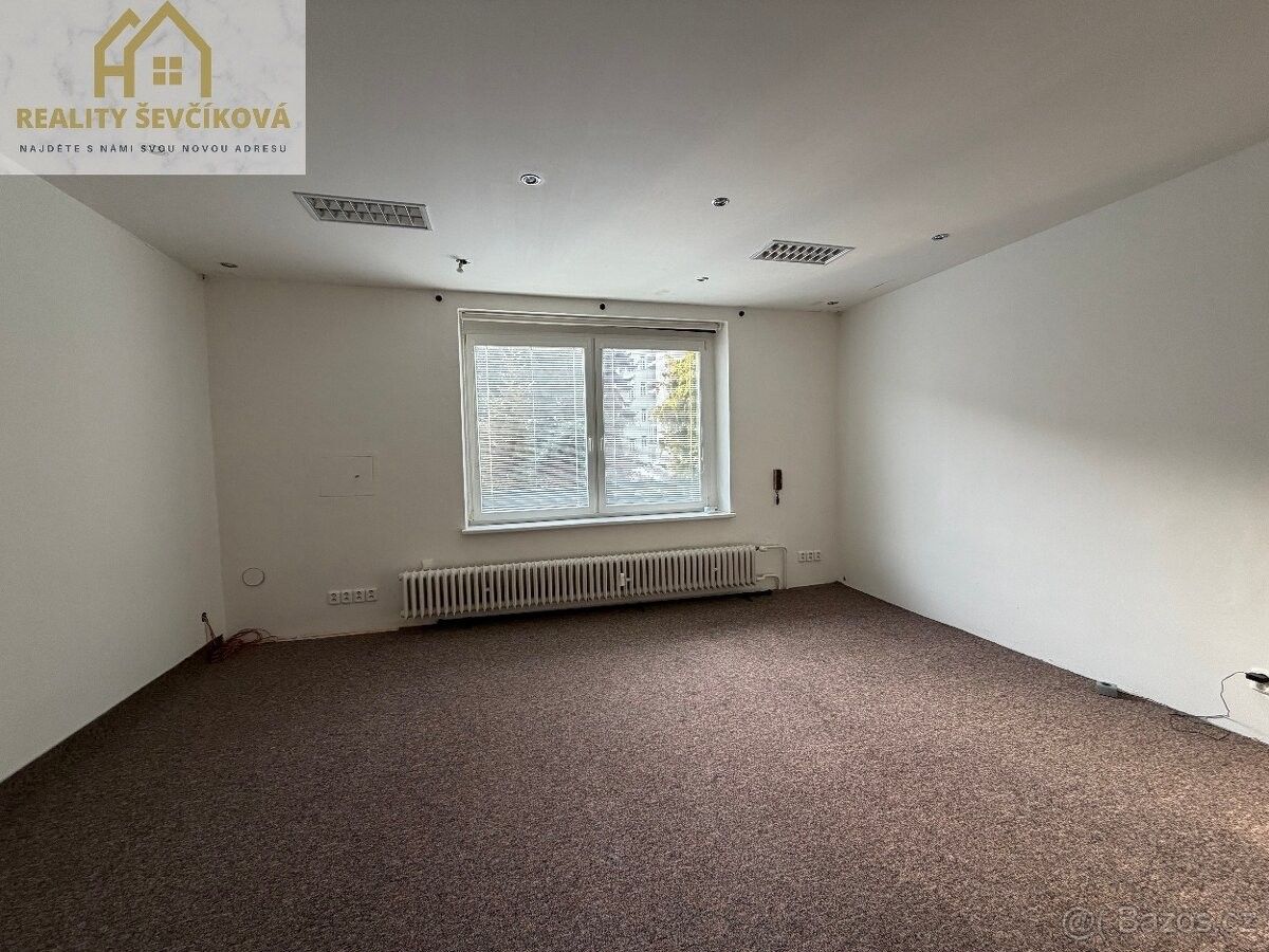 Kanceláře, Hradec Králové, 500 02