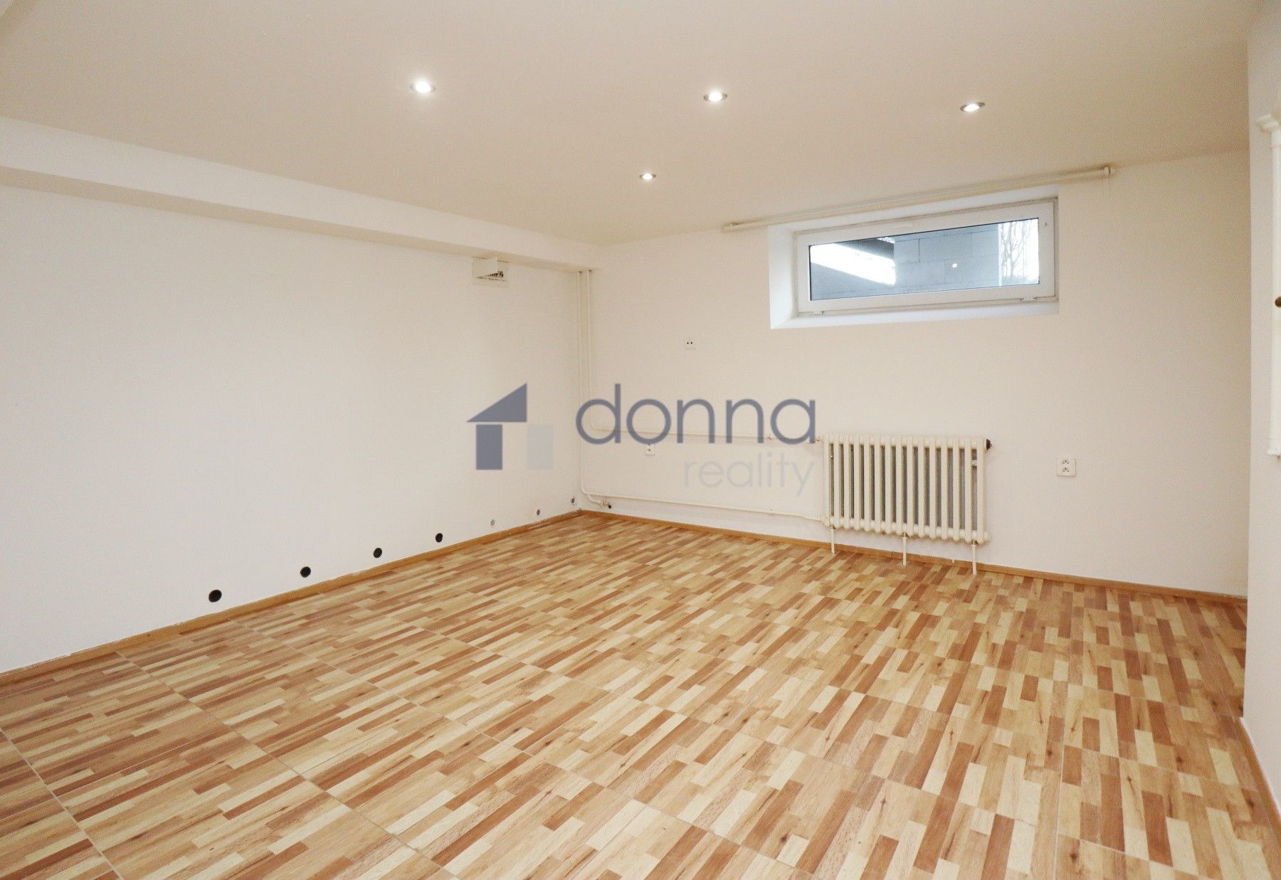 Pronájem byt 2+1 - Krhanická, Praha, 65 m²