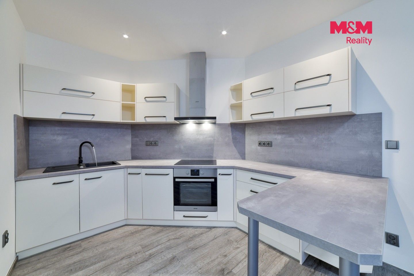 2+kk, 26. dubna, Cheb, 52 m² - 2