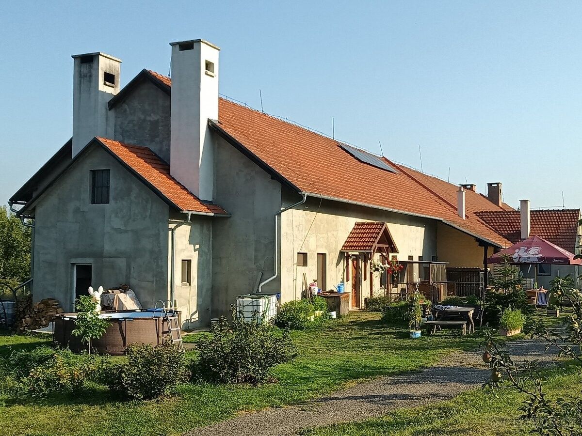 Rodinné domy, Kramolín-vodní dílo, 675 77