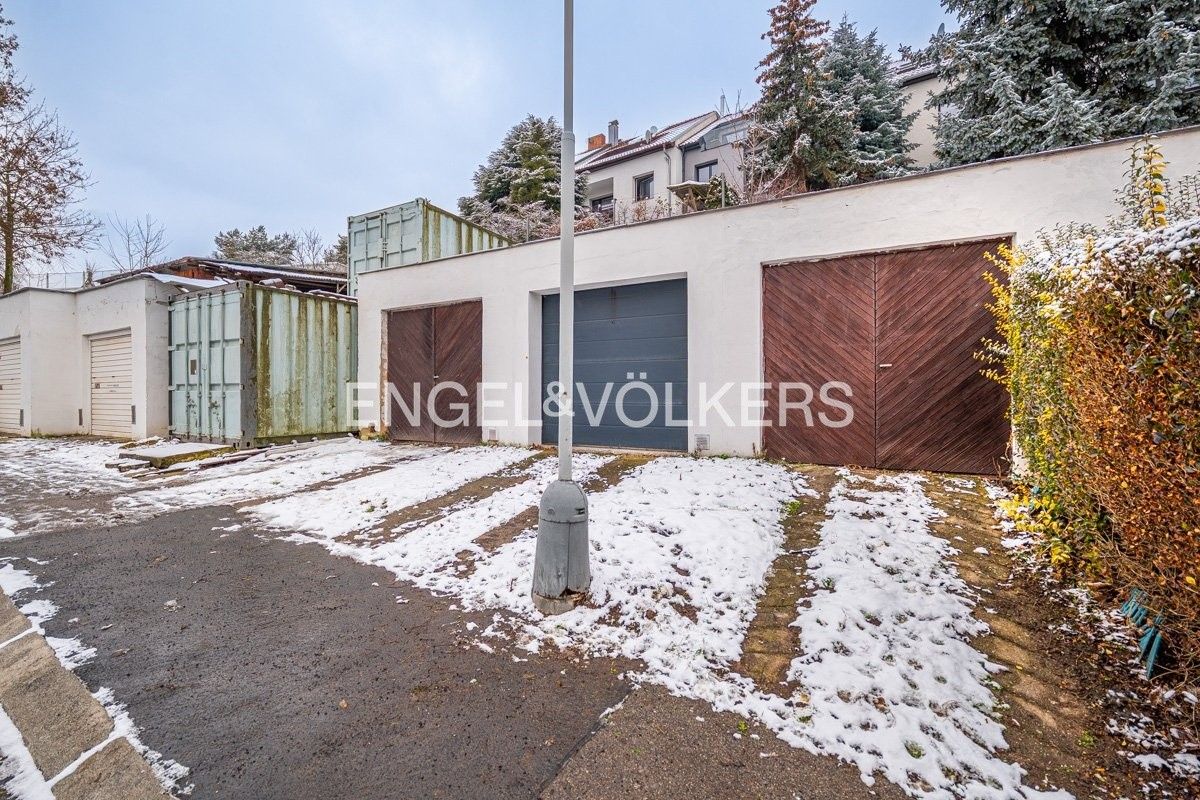 Garáže, Nad Palatou, Praha, 20 m²