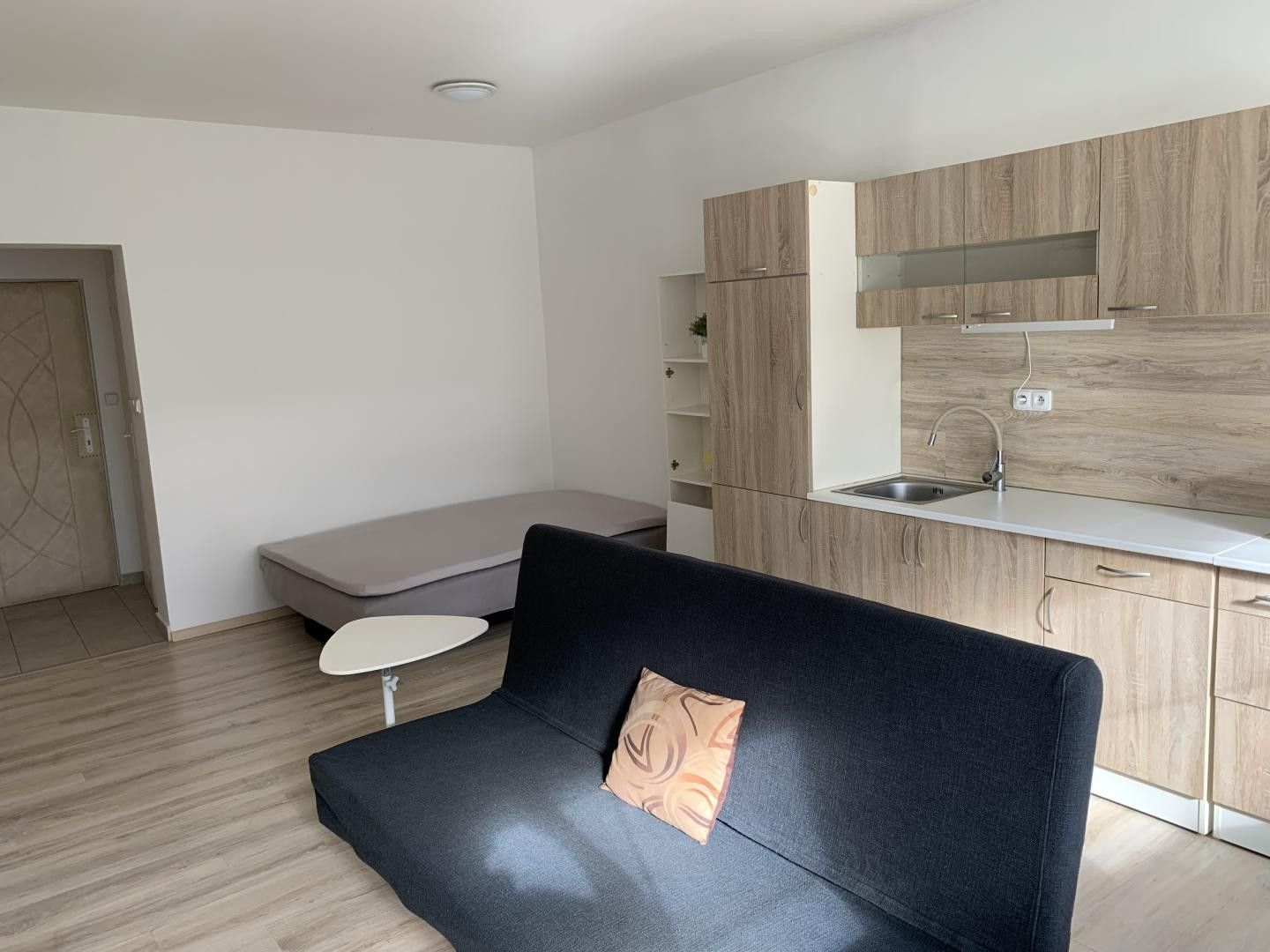 Pronájem byt 1+kk - Novohradská, České Budějovice, 26 m²