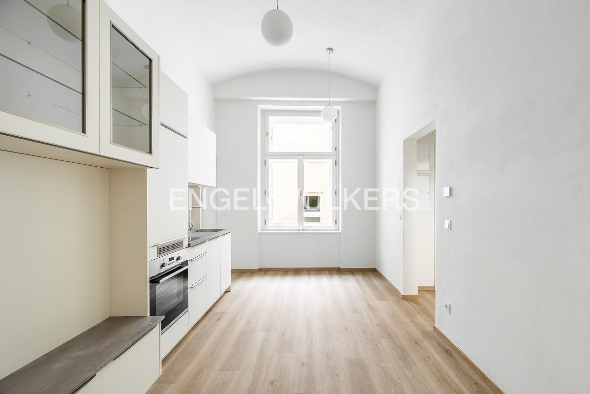 3+kk, Václavské náměstí, Praha, 63 m²