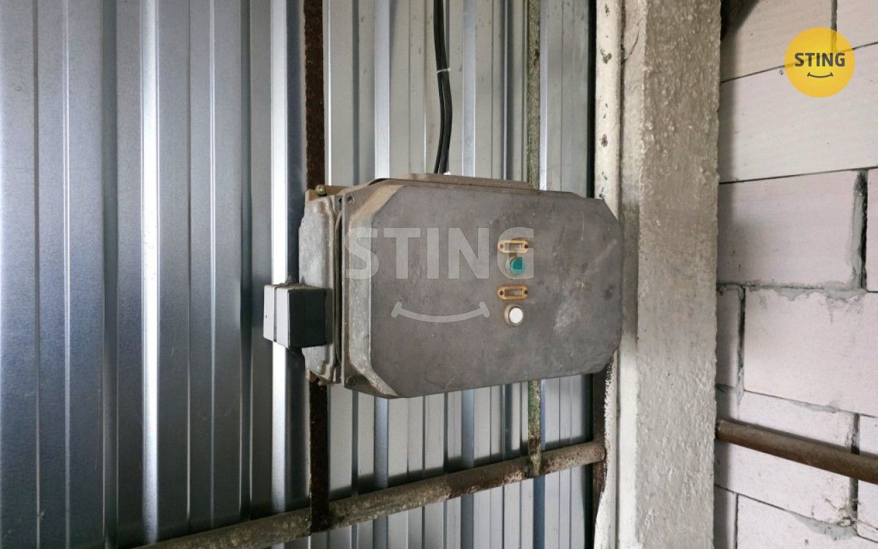 Pronájem garáž - Vršovice, 53 m²